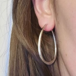 ⭐️Silver Teardrop/ Oval Hoop Earrings